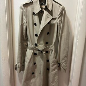 burberry trench coat. made in England’ size 2.